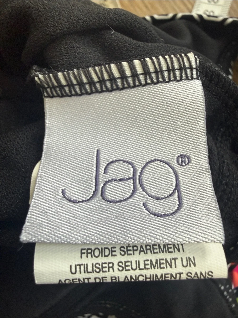 Jag Black Patterned One-Piece Swimsuit with Colorful Trim Size Medium